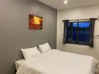N&N House Laem Hin Отели рядом с достопримечательностью «Laem Hin Pier»