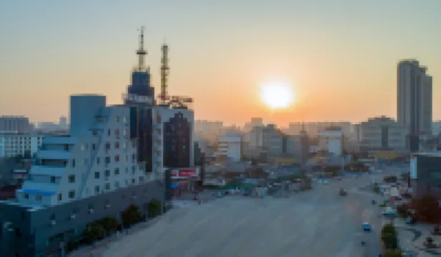 Homeinn Selected Hotel (Danyang Railway Station Yunyang Bridge)