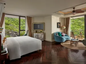 Perle d'Orient Hotel Cat Ba - MGallery Collection