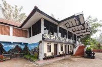 OYO 1852 Intan Bromo Homestay Hotel a Tosari