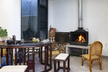 Tengchong Nansu Mancheng Yongquan Private Tangmeisu