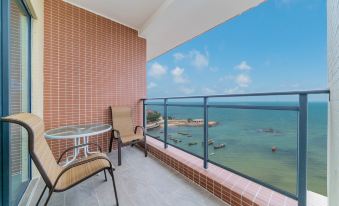 Yinsha Serviced Apartment, Hailing Island (Dajiao Bay Luozhou Seaside Park)