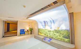 Huangma Holiday Grand Hotel (Haikou Qilou Old Street Provincial Government)