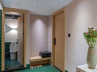 里兹米拉酒店(昆明火车站店) - 青年单人公寓