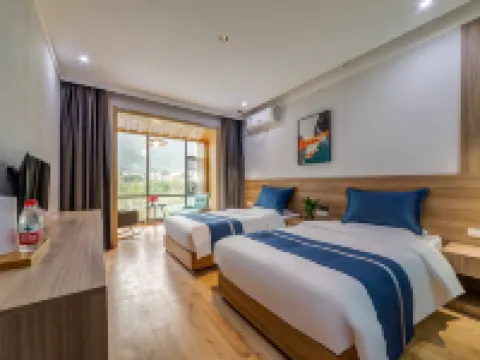 Floral Hotel  · Huashan Landscape leju Hotel (Huashan Scenic Area Visitor Center Store) Hotels in Huayin