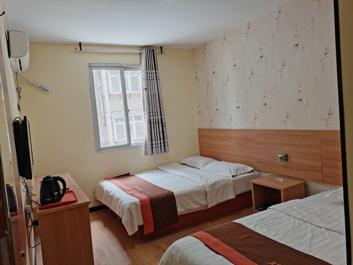 Zhishi Business Hotel (Jinan Qilu Hospital Shop)Hotel Overview