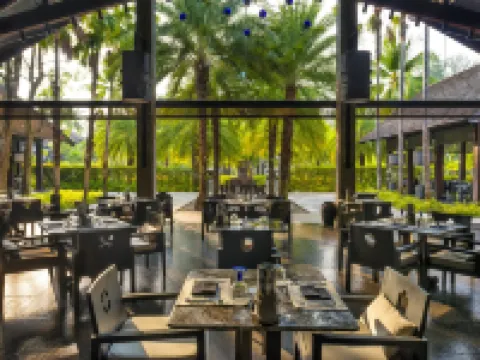 เดอะ ซเลท ภูเก็ต โรงแรมในภูเก็ต