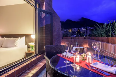 NH Collection Bogotá Hacienda Royal Отели рядом с достопримечательностью «Carrera 7»