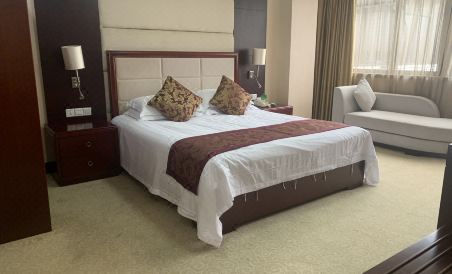 Yuhua Hotel - Housity