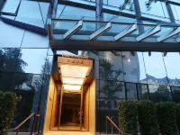 Bolly Wood Hotel(Beijing Wangfujing Street Palace Museum) Hotels near Dongcheng