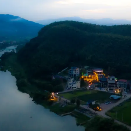 Floral Hotel·Wuyi Shandu Ancient Ship Wood Hot Spring Hotel