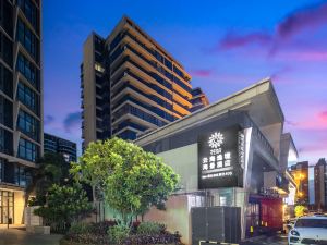 Huazhu Haikou Cloud Haiyi Seascape Hotel (Wanluyuan Haikou Bay Store)