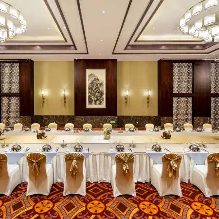 Eton Pine Valley Hotel