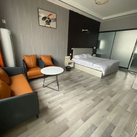 Yuqian Hotel