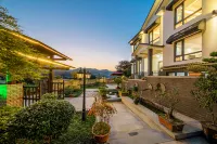 Anji Lvting · Hot Spring Resort Luxury Bamboo View Villa (Yucun Liangshan Scenic Area Branch) Hotel berhampiran Tianxia Yinkeng Scenic Area