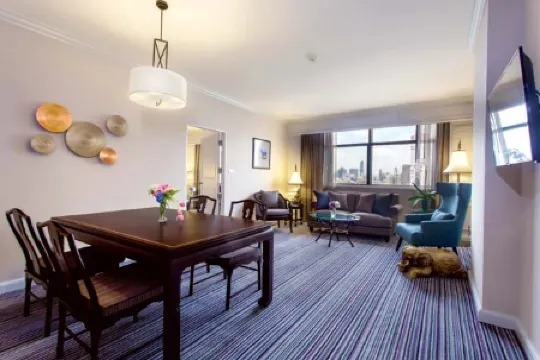 더 수코솔 호텔