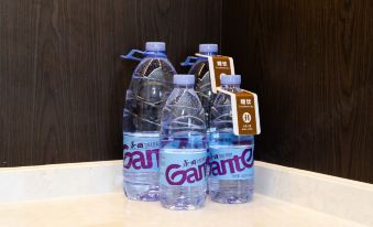 Jinan Jihua Mansion (Daming Lake Quancheng Square Shop)