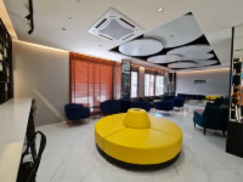 The Neuf Ratchada Hotels near Huawei Technologies (Thailand) Co.,Ltd.