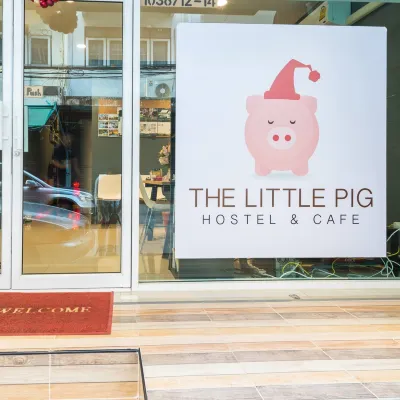 The Little Pig Sukhumvit Отели рядом с достопримечательностью «Автобусный вокзал Екамай»