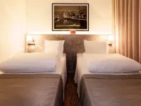 رامادا إنكور سنترو (تيرادينتيس) Hotels near ميجا بولو مودا