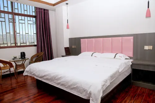 Baoshan Jinhao Hotel