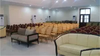 Forever Hotel & Suites