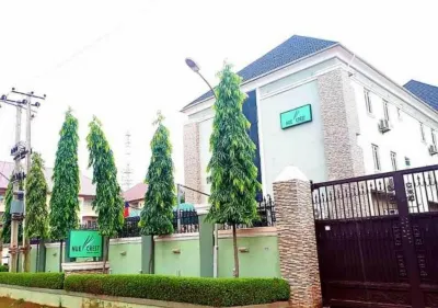 努克瑞斯特套房酒店 酒店