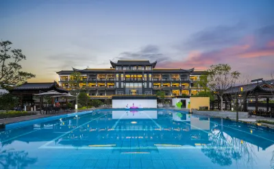 Nine View Lake Fondney Hot Spring Hotel Hotels in Xingning