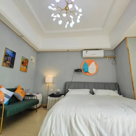 Four Seasons Orange Fruit Hotel (High-speed Railway Station Wanda Plaza Branch)