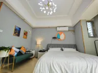 Four Seasons Orange Fruit Hotel (High-speed Railway Station Wanda Plaza Branch)