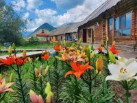 Hemuxie Homestay Hoteles en Burqin