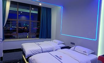 Yueyang Glory E-sports Hotel