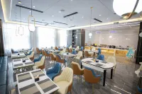 Magnotel Hotel (Liaoyuan Fumin Avenue Yuguiyuan) - parking