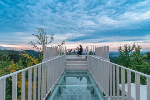 Qingcheng Mountain·Mountain Zhumufeng Designer Resort Hotel