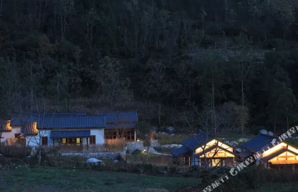 易曼·高村民宿