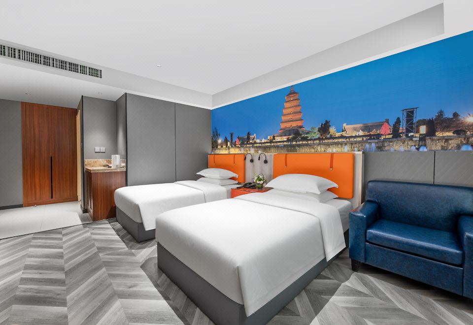 시탕 호텔의 깔끔하고 모던한 내부 객실 이미지