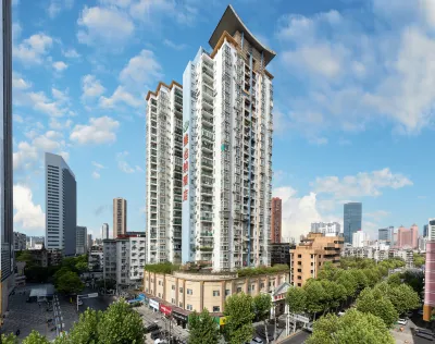 Vienna Hotel (Wuhan Lingjiaohu Wanda Metro Station) Hotels in Wuhan