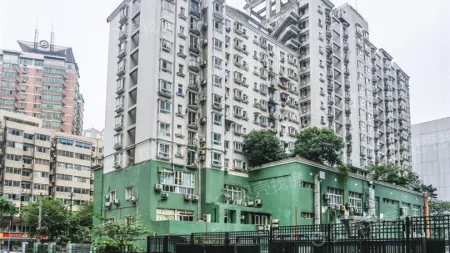 Qiujin Homestay (Chunxi Road and Taikouli  Branch)