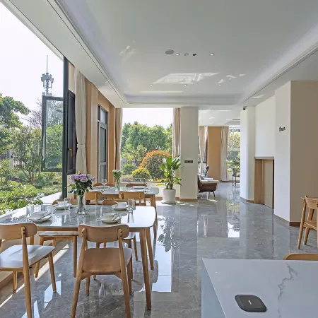 Tengchong Pujing Huaxi Wenquan Homestay