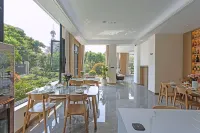 Tengchong Park Jinghuaxi Hot Spring Hotel Hotels in Tengchong
