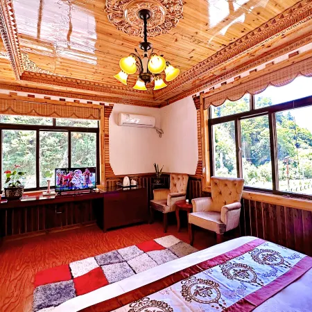 Jinuo Shanzhuang Hostel