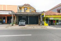 Hotel O Safira Family Residence Syariah Hotels in Singosari