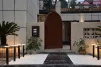 伊寧市聽霖民宿（六星街店）