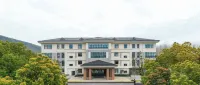 Mountain Lake Courtyard Hotel Hotels in Changshu
