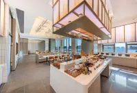 Nanchang Xiaolan Yingbin Middle Avenue Atour Hotel - parking