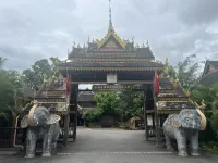 Huacai family Jingyi family holiday beauty lodging in Jinghong, Xishuangbanna