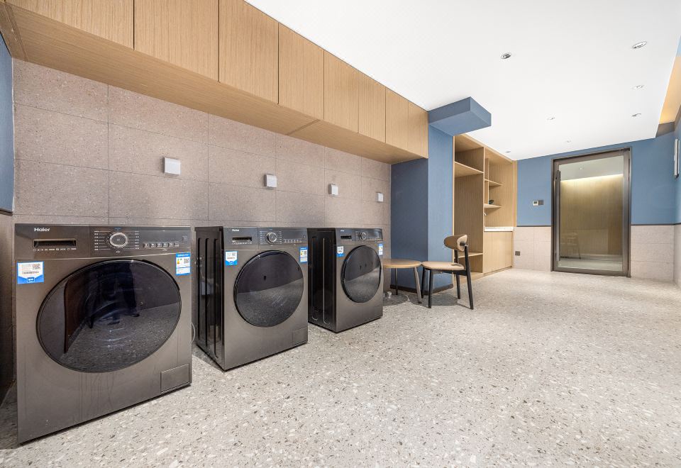 4. 컨트리 인 앤 ..