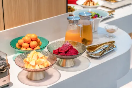 Jifeng Hotel (Xinyang East Station Branch) Отели рядом со станцией Xinyang East Railway Station