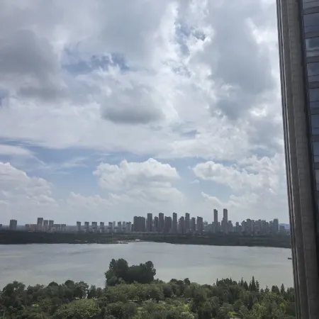Yangzihu Scenic Hotel
