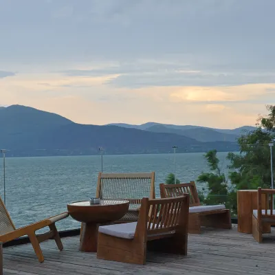 ShiLanLi·Lnn First-line Sea View Vacation Stay (Dali Longni Wharf Store) Hotels near Longkan Pier-Viewing Platform
